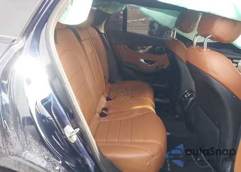 2021 Mercedes-Benz Glc 300 4Matic Suv z USA, uszkodzony, nr VIN W1N0G8EB5MF921579